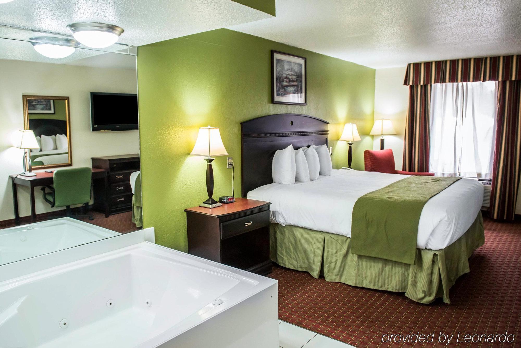 Quality Inn Chipley I-10 At Exit 120 Exterior foto